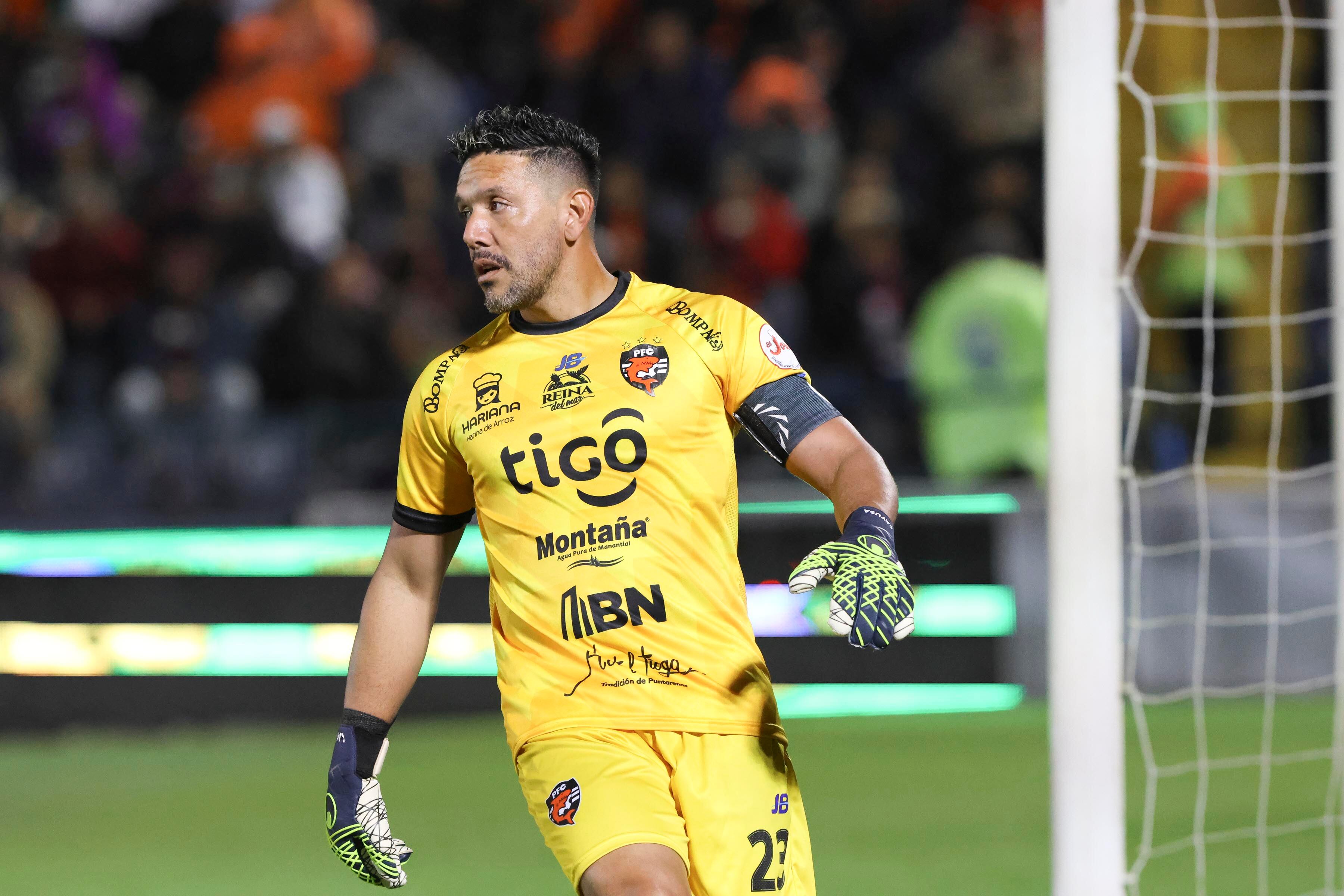 12/02/2025. Estadio José Rafael "Fello" Meza, Cartago. Hora: 08:00 p.m. Partido de la Jornada 4 del Torneo de Clausura 2025, disputado entre el Deportivo Saprissa y el Puntarenas F.C. en el Estadio José Rafael "Fello" Meza de Cartago. Fotos: Mayela López