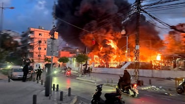 Iraníes describen miedo, inflación y censura en medio de bombardeos de EE. UU. e Israel