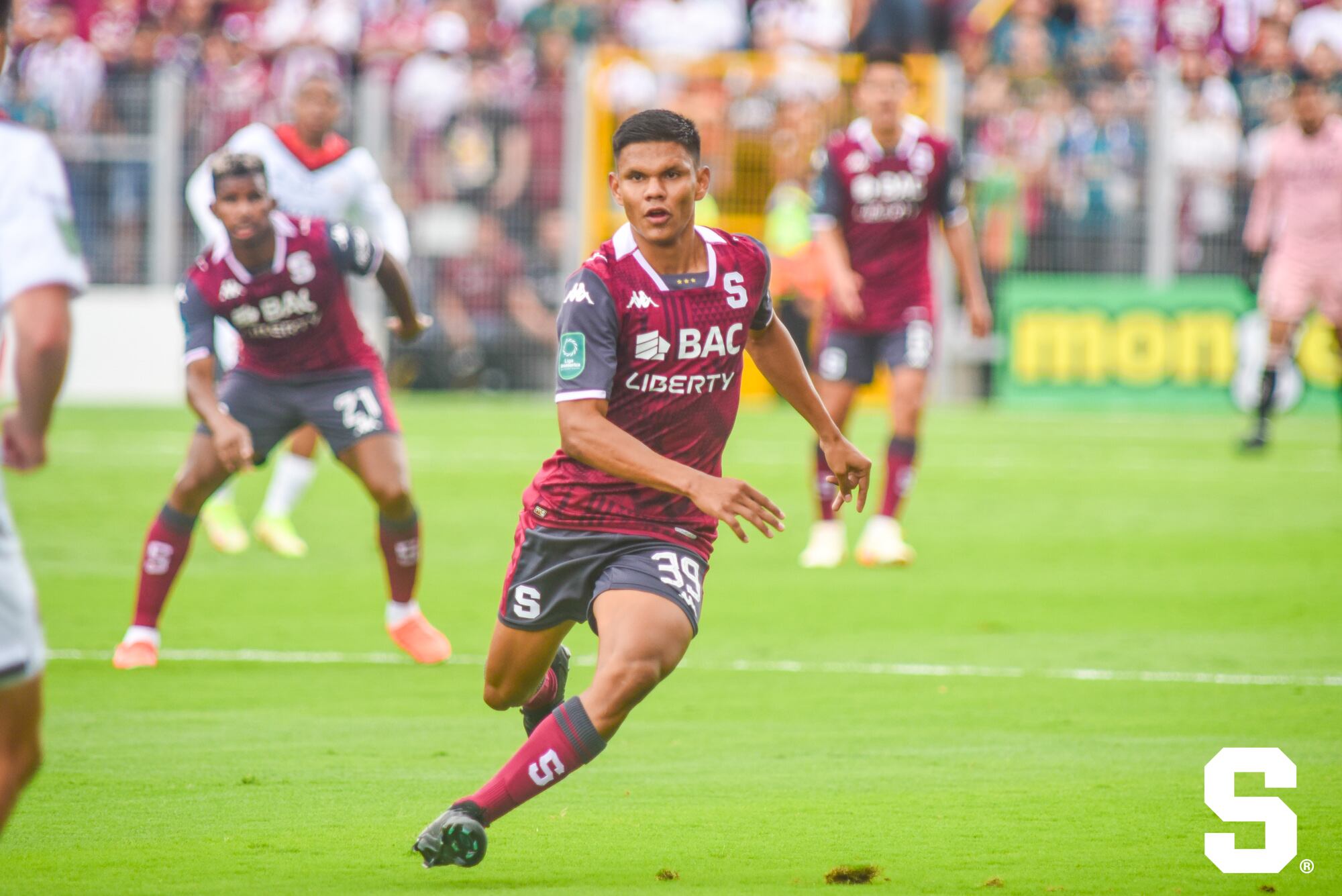 Alberth Barahona morado de 20 años