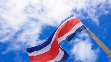 Dos anhelos de los costarricenses tras el cambio de gobierno