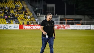 Minor Díaz llega a Guatemala para apagar un incendio