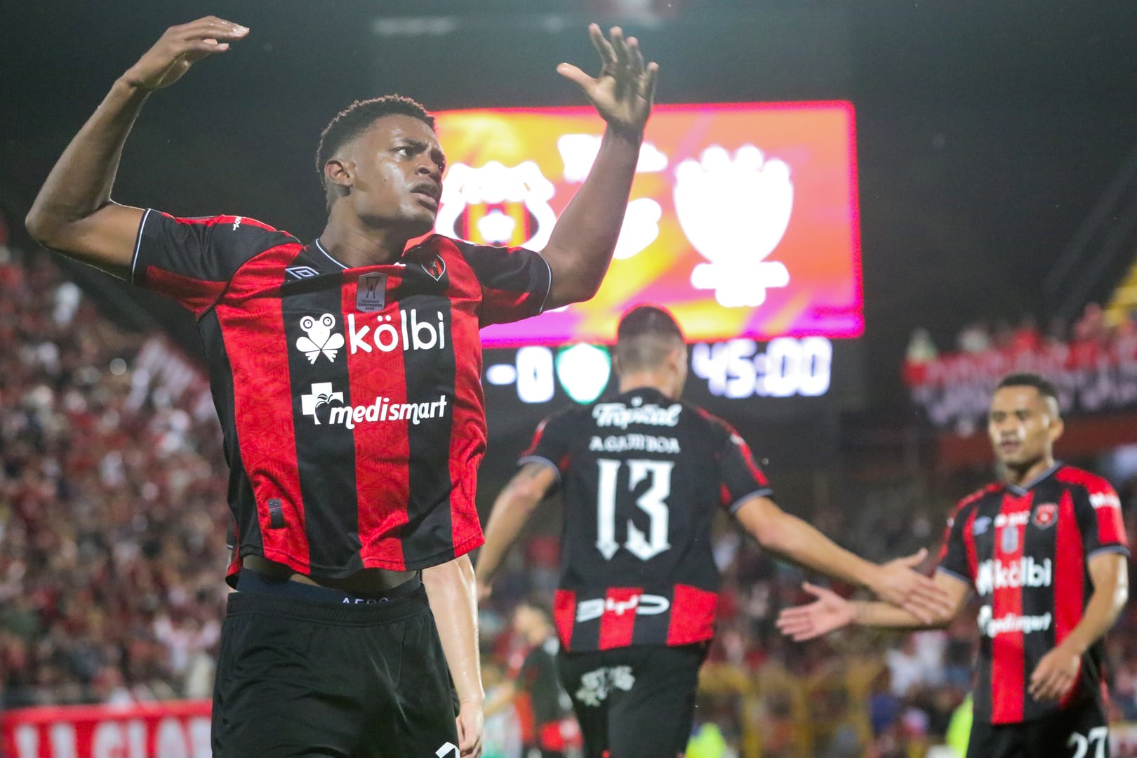 Rashir Parkins fue clave para que Liga Deportiva Alajuelense esté en la final de la Copa Centroamericana de Concacaf.