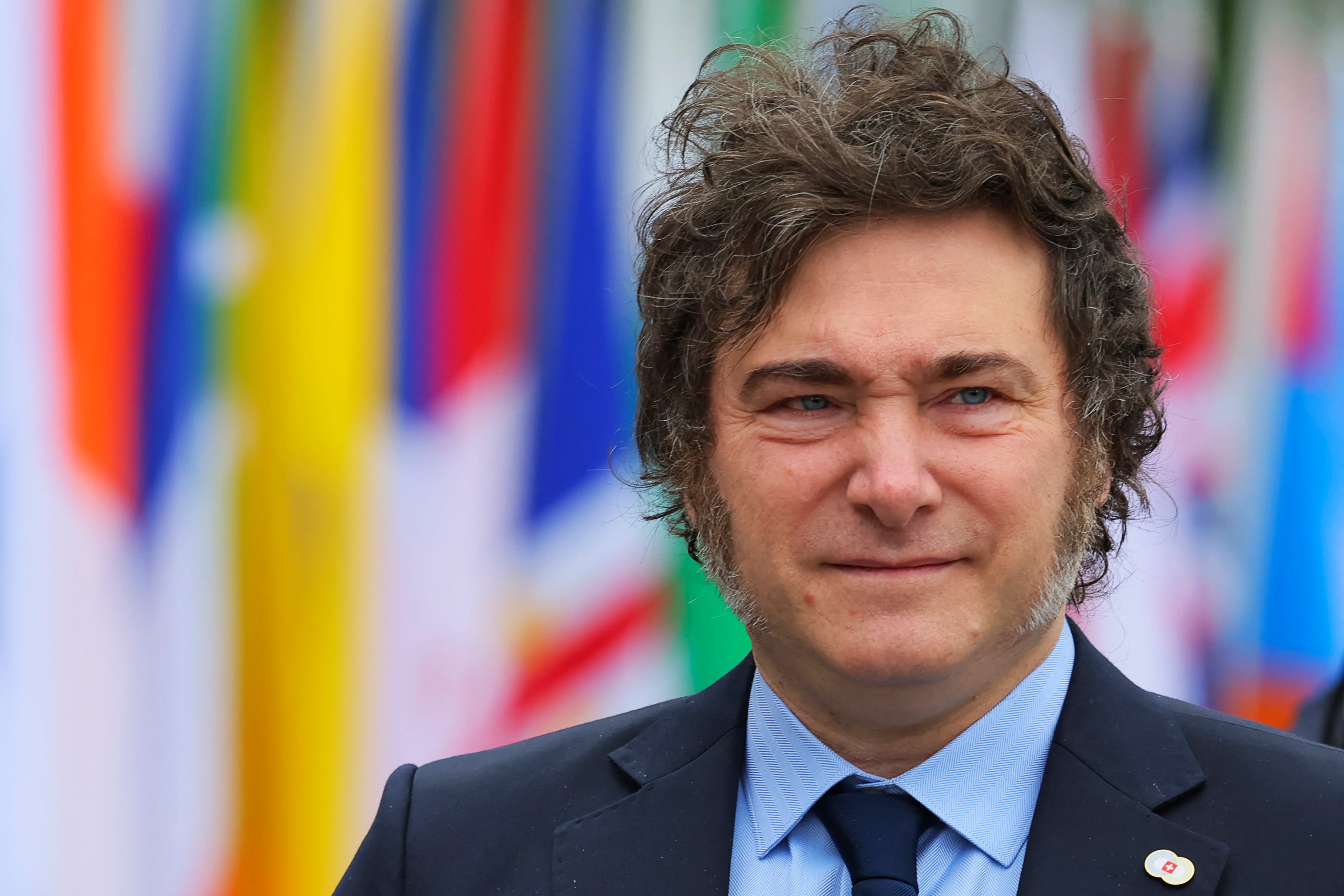 Javier Milei, presidente de Argentina, mantiene una postura confrontativa hacia el gobernante venezolano, Nicolás Maduro. Foto: AFP