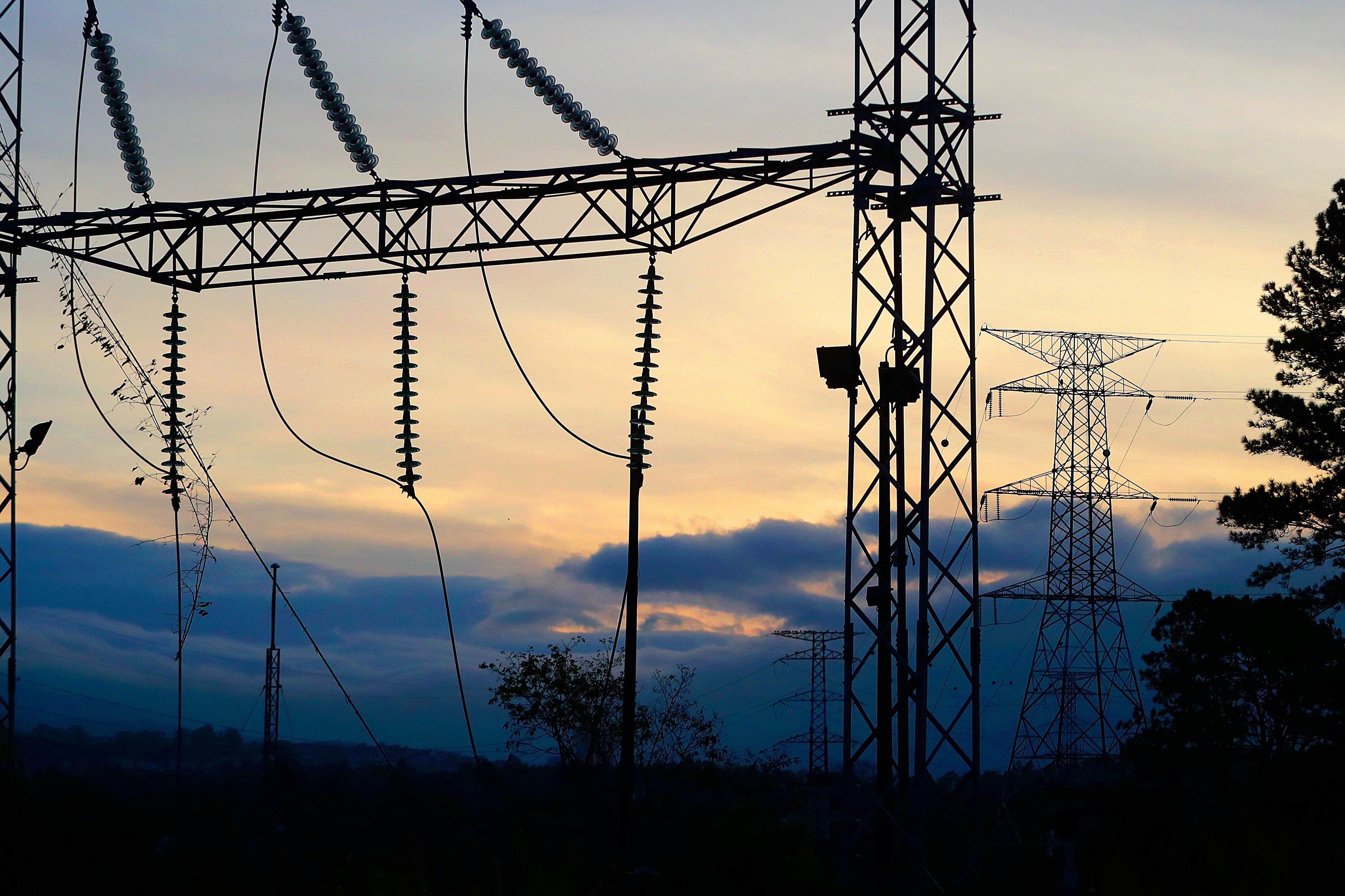 Torres; Electricidad; Tendido Eléctrico; Luz; Corriente eléctrica; Energía Eléctrica.