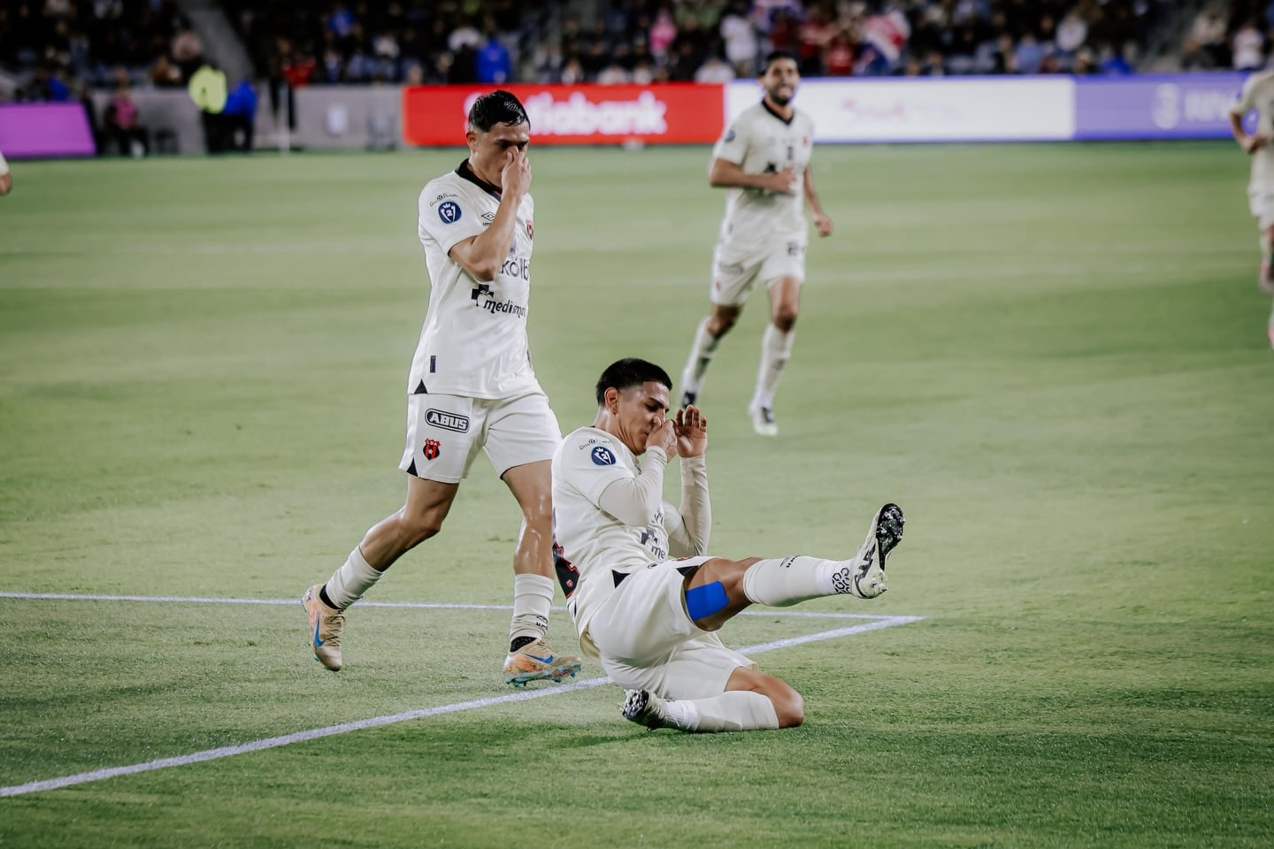 Alejandro Bran internacionalizó su celebración más gustada en partidos importantes con Liga Deportiva Alajuelense.