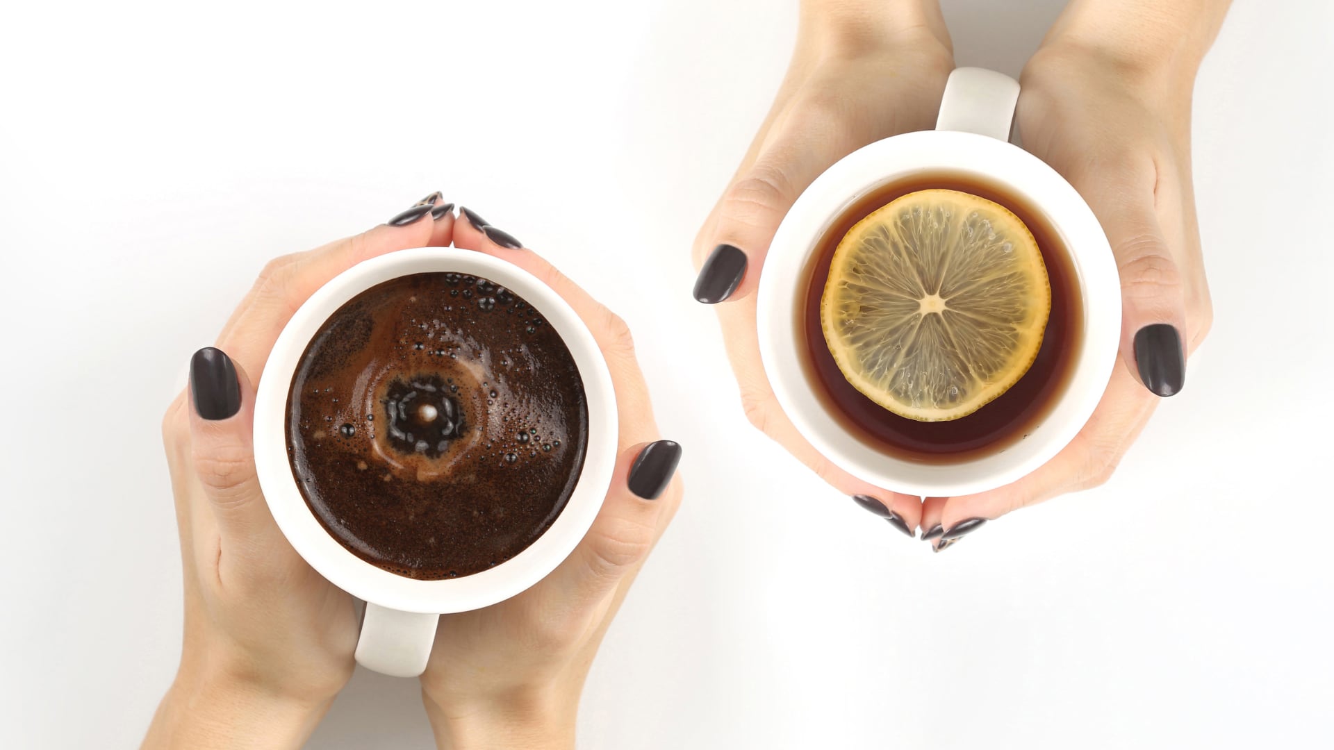 El té fortaleció la densidad ósea en mujeres mayores y el exceso de café redujo ese indicador, según datos del Estudio de Fracturas Osteoporóticas.