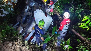 Cinco personas, entre ellas dos menores, son atendidas tras accidente en Chimirol de Pérez Zeledón