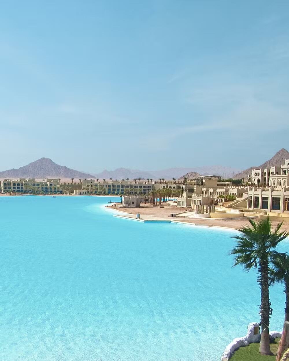 El complejo Citystars en Egipto alberga una piscina de 11,29 hectáreas, rodeada por un muro de seis metros y reservada exclusivamente para residentes y visitantes.