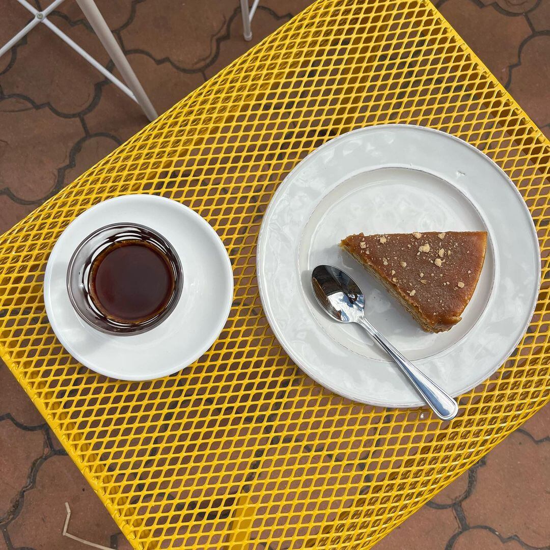 En Klika se pueden probar postres, sándwiches y café de especialidad.