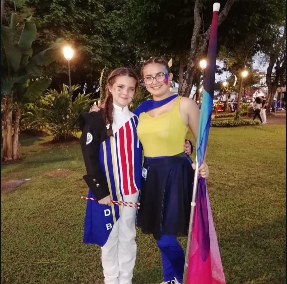 Rebeca Barboza y sus hijos integrantes de la Banda Cedes Don Bosco