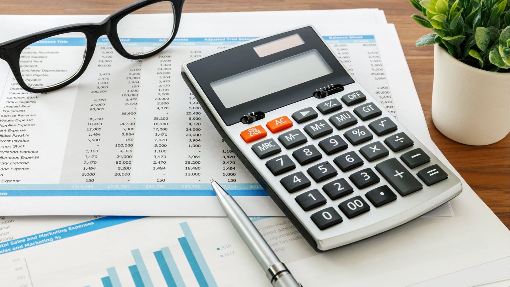 Cambios en formularios, periodicidad y multas modificarán el trabajo de los contadores desde 2026, según advirtió el Colegio de Contadores Públicos.