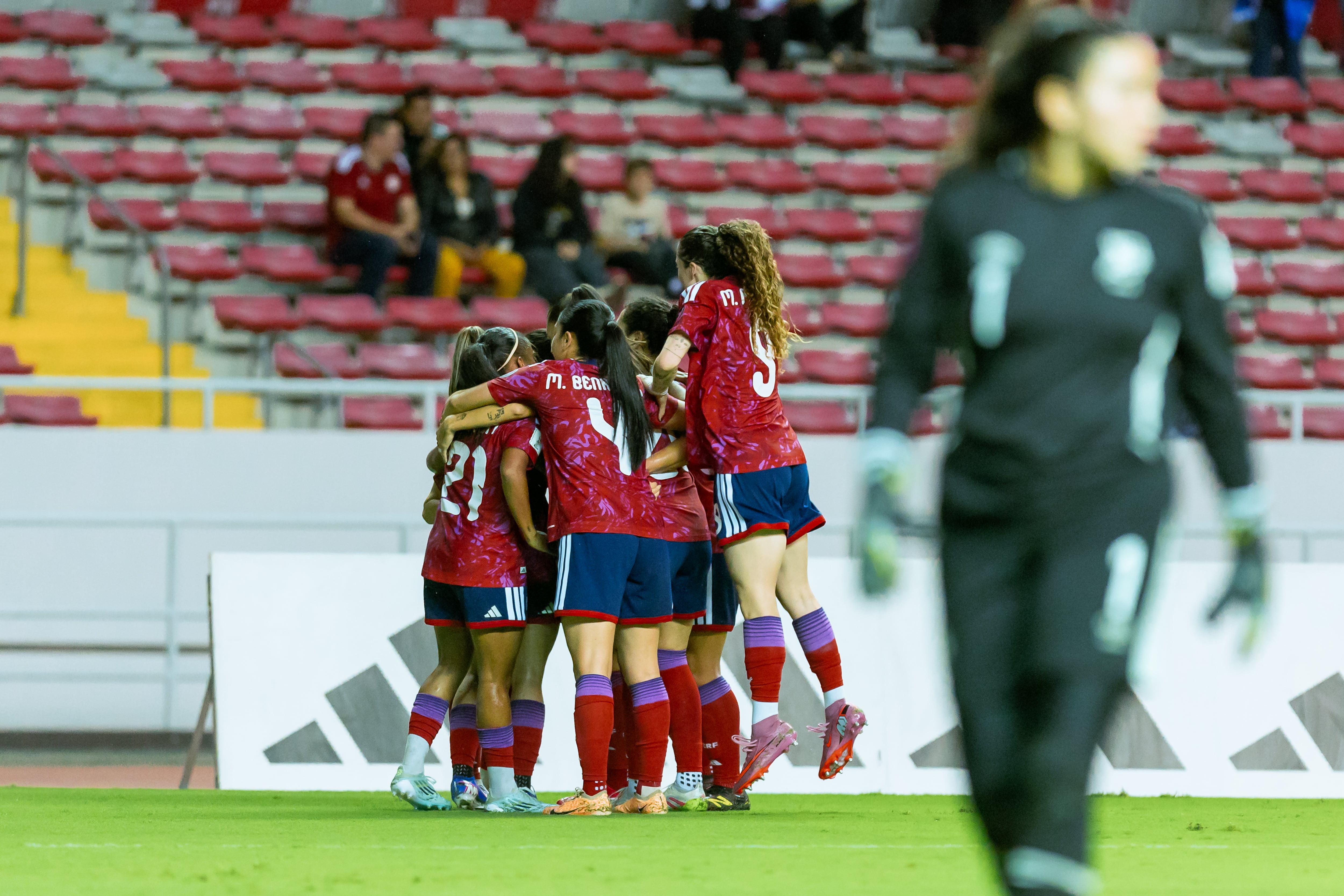 La Selección Femenina de Costa Rica ganó su grupo en las Clasificatorias de Concacaf y avanzó a la última fase de la eliminatoria.