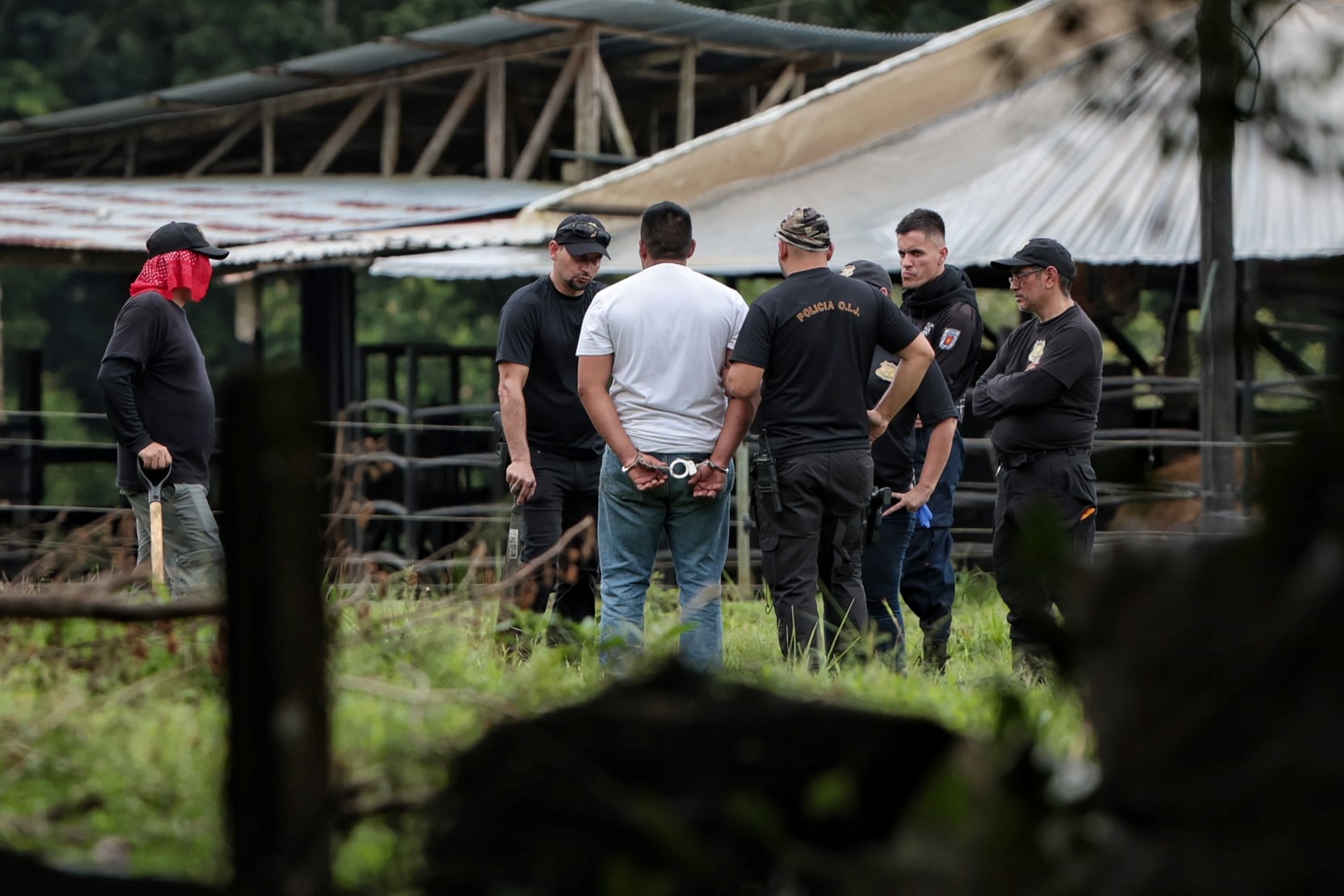 14/10/2025/ Allanamiento caso Ligia Faerron en San Carlos / foto John Durán
