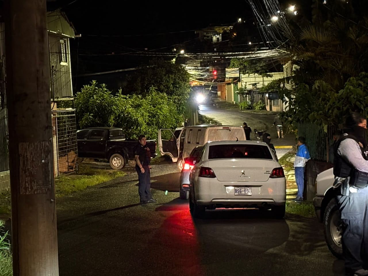 Agentes judiciales realizaron una serie de allanamientos la noche de este martes 29 de setiembre como parte de una investigación contra la banda Los Gemelos.