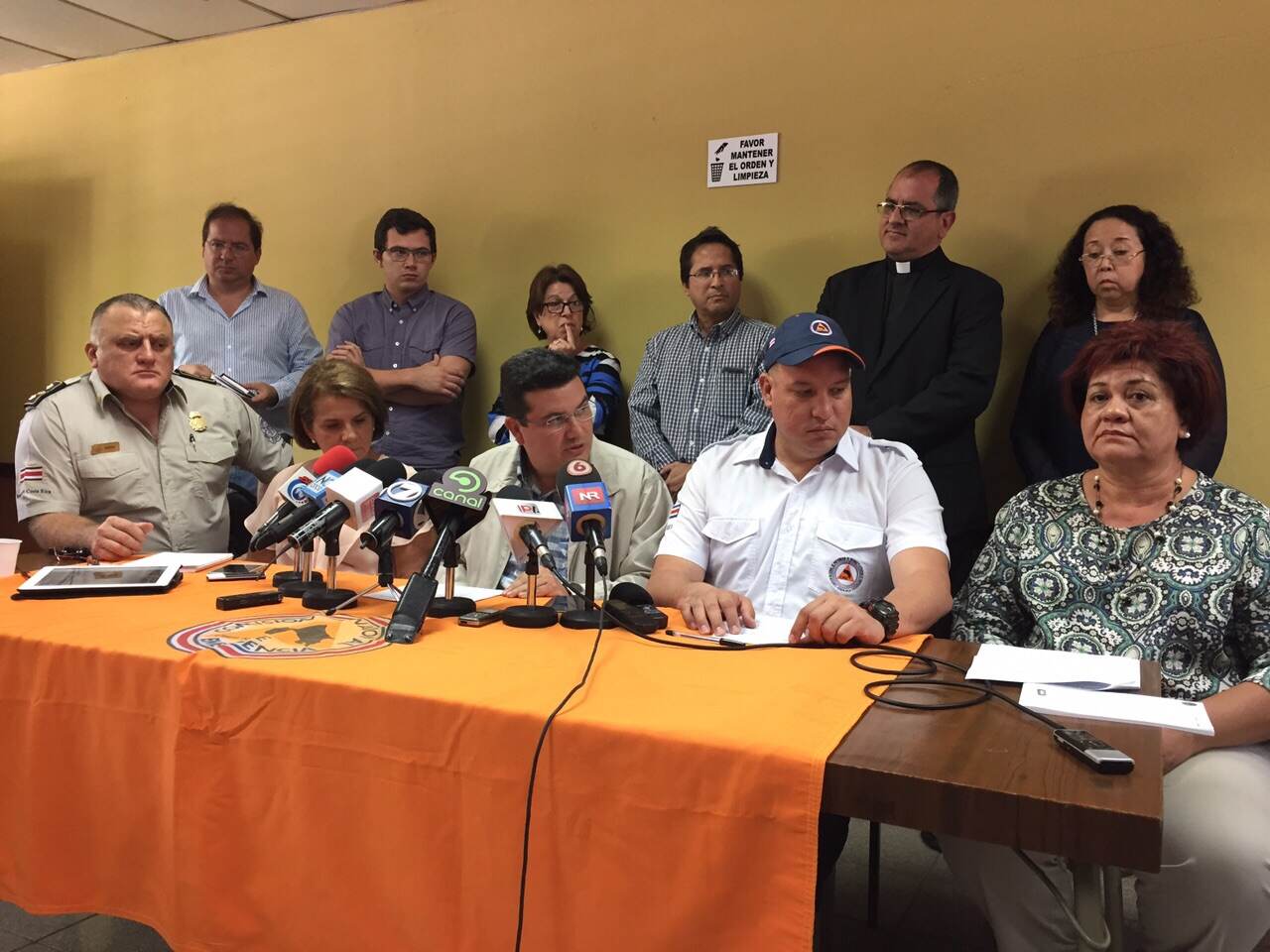 La Comisión Nacional de Emergencias explica detalles de la alerta roja que emitió este domingo en Puntarenas por derrame de químico.
