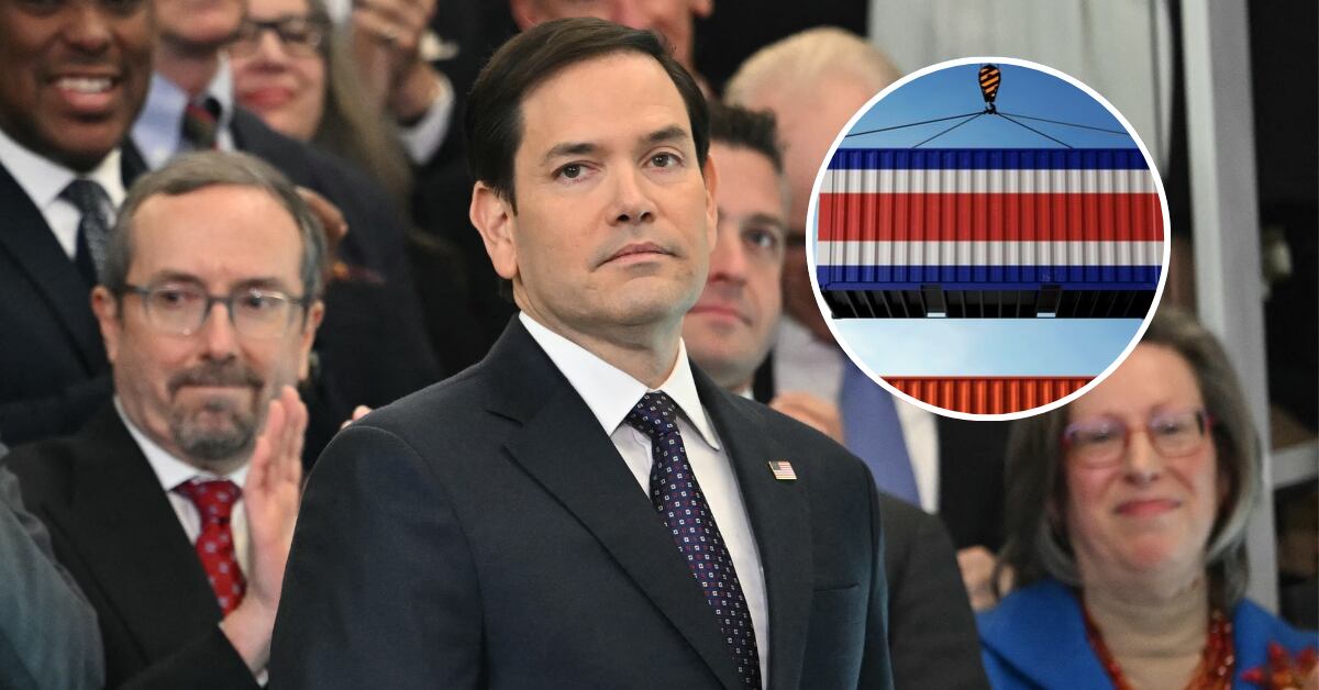 Marco Rubio en un evento oficial, acompañado de personas en segundo plano, con un recuadro mostrando un contenedor con los colores de la bandera de Costa Rica, representando relaciones comerciales entre ambos países.