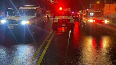 Hombre recibe 10 disparos en vía pública en Puntarenas