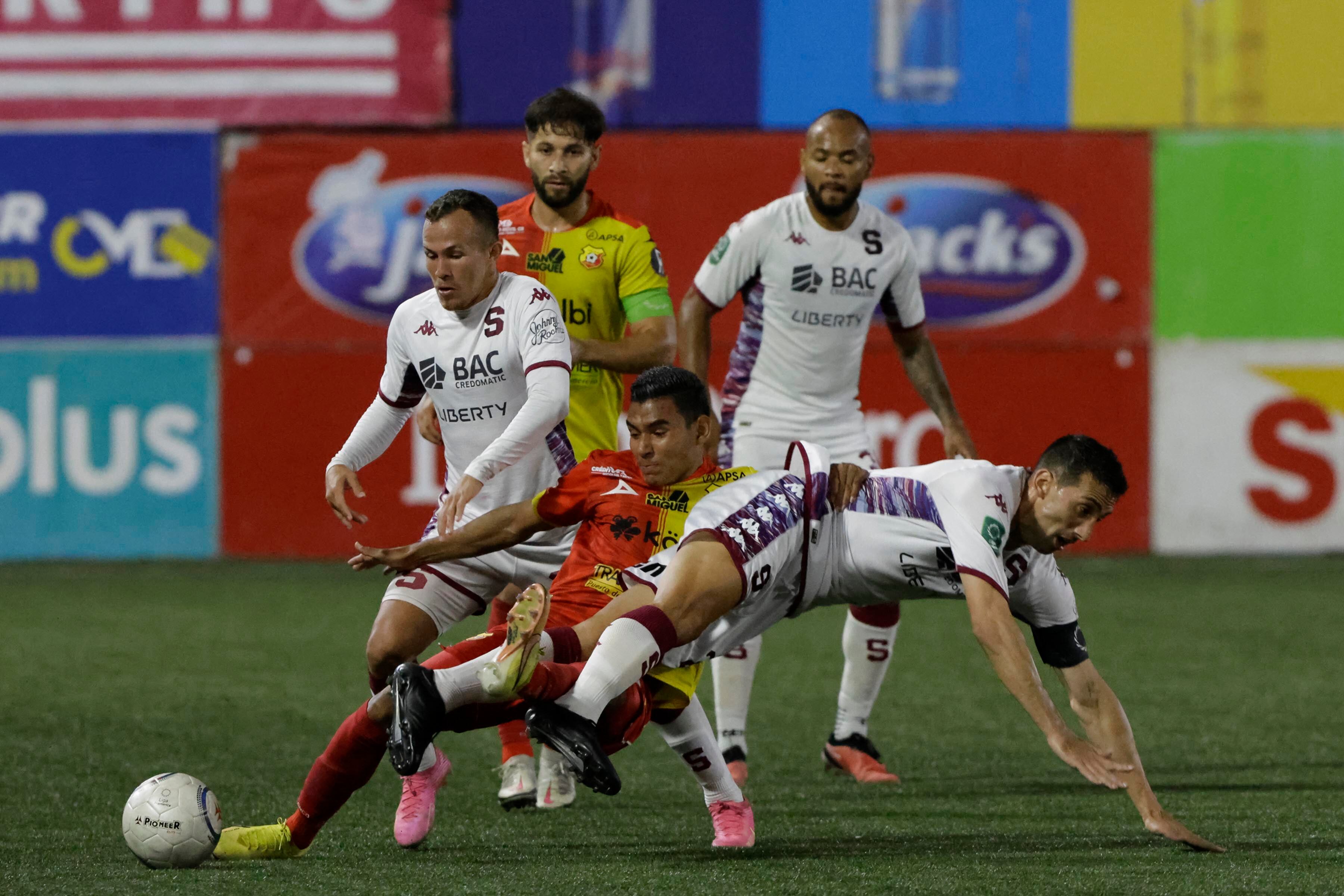 14/12/2023 Estadio Coyella Fonseca Primer partido de la final entre Herediano vs Saprissa, fotografía Mayela López