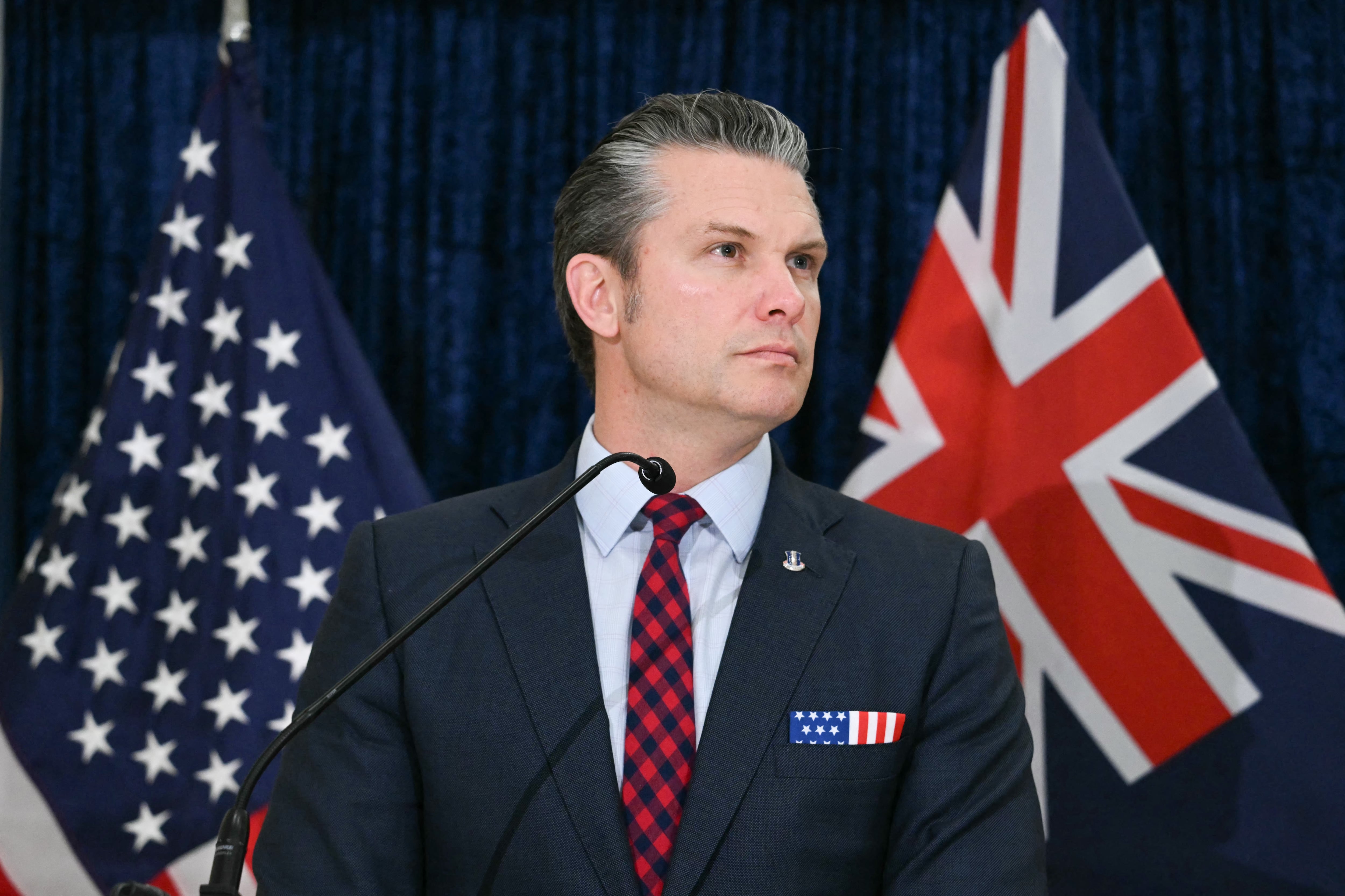 El secretario de Defensa de Estados Unidos, Pete Hegseth, advirtió que los responsables del ataque en Siria “serán perseguidos”, tras la muerte de dos soldados y un civil estadounidenses.