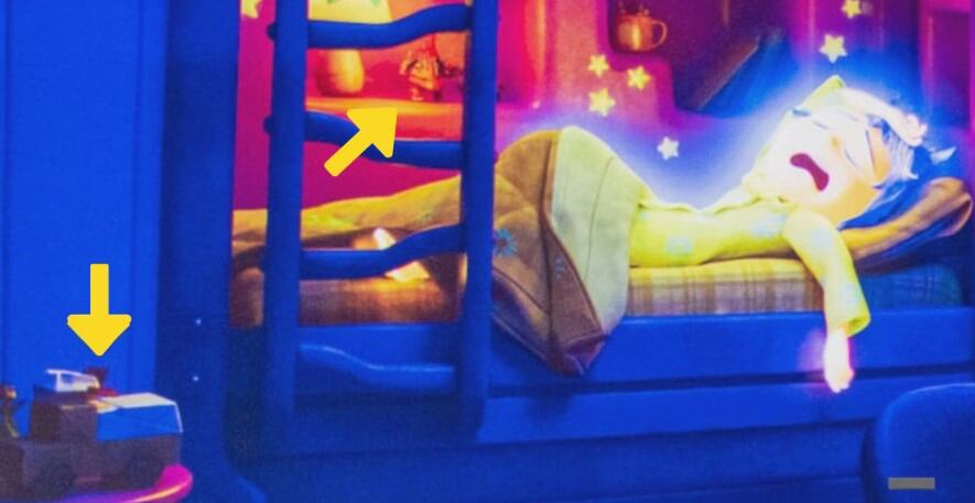 En el cuarto de Alegría aparecen 2 objetos de origami con figuras conocidas.