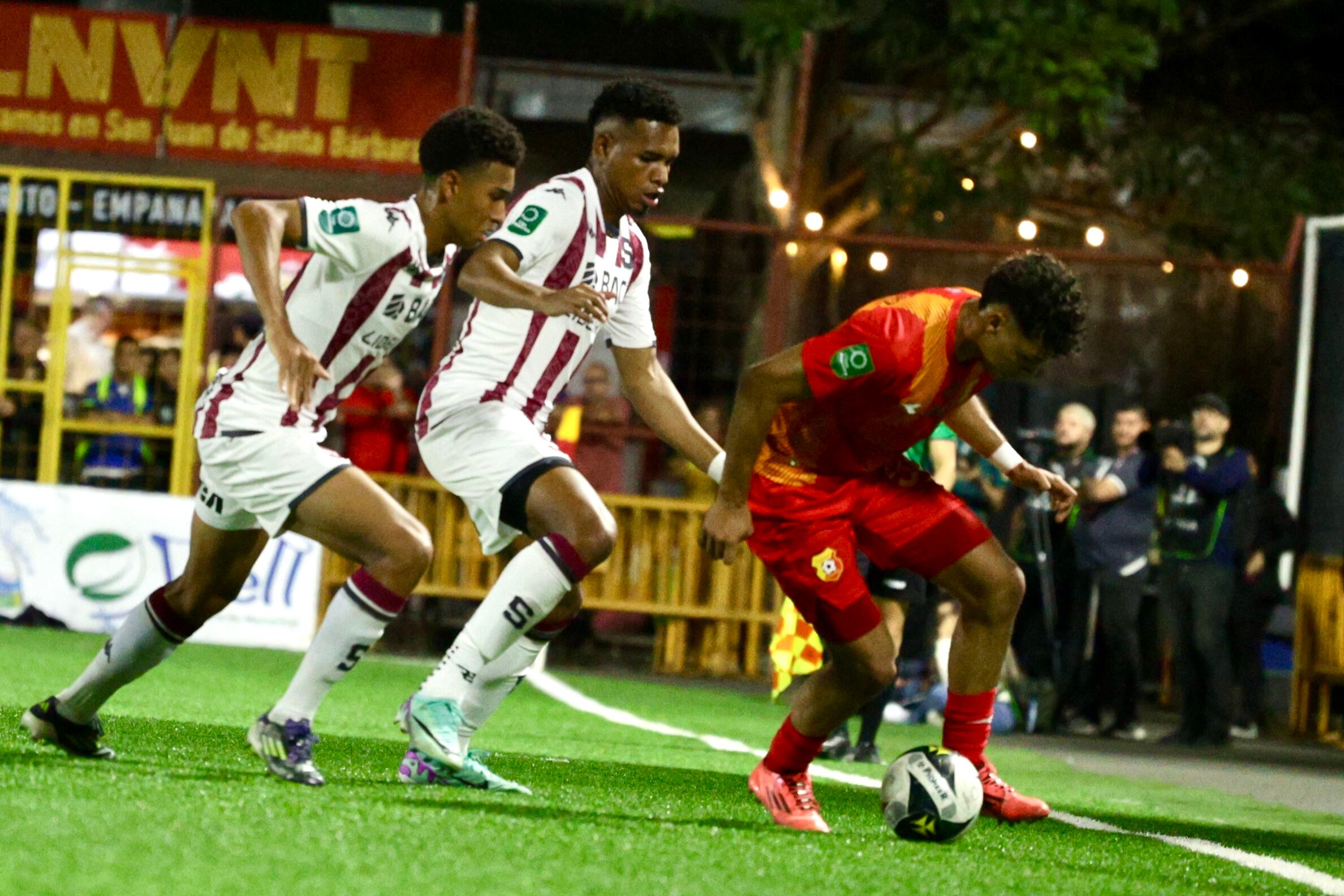 15/12/2024, Heredia, Barva, Estadio Carlos Alvarado, partido de ida de la final de segunda fase, del torneo de apertura 2024, entre el Club Sport Herediano y el Deportivo Saprissa.
