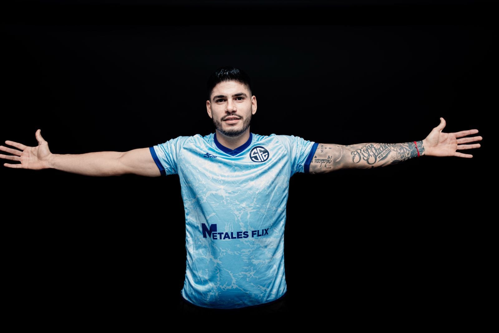 Gabriel Leiva fue anunciado como refuerzo de Sporting