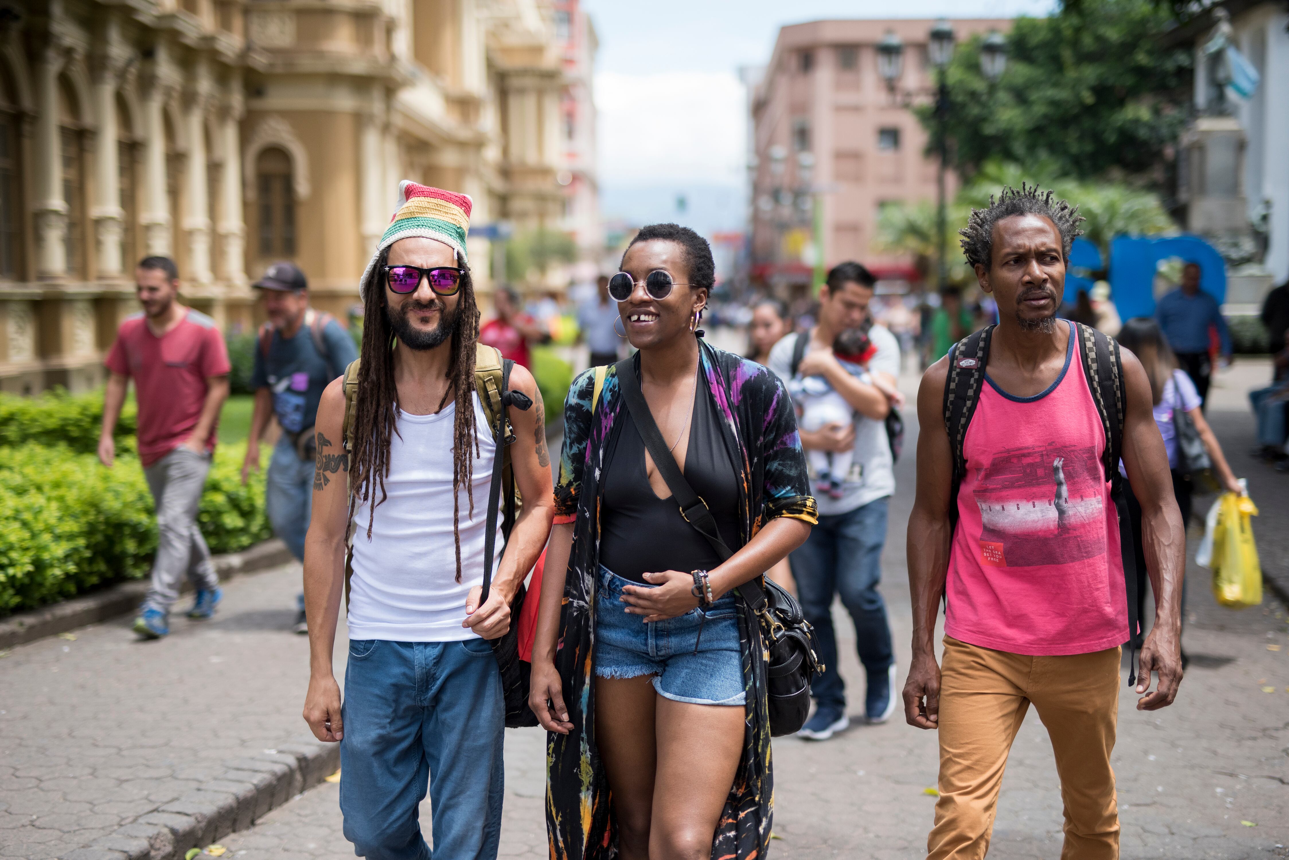 Fotos del grupo costarricense Un Rojo.