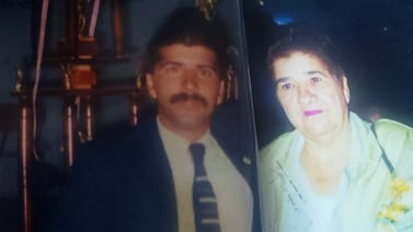 Madre del exárbitro Marvin Amores no soportó las ofensas hacia su hijo y llegó al punto de pelearse en un estadio