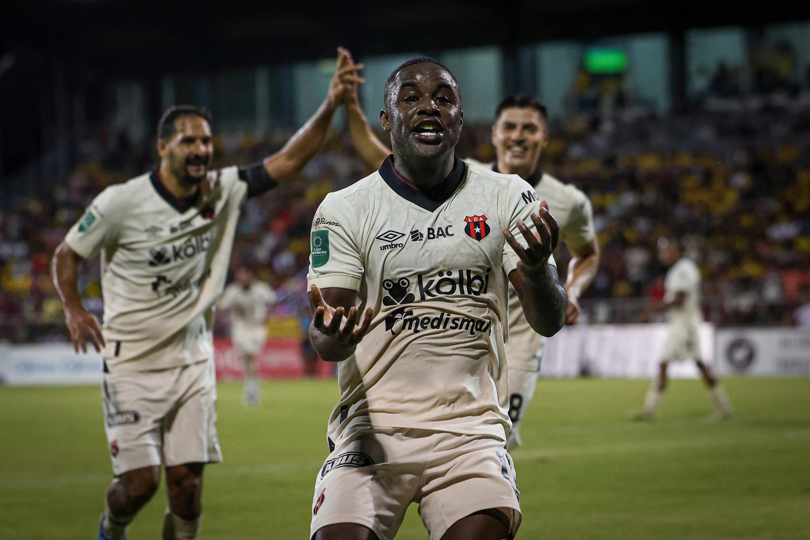 Joel Campbell marcó el segundo gol de Liga Deportiva Alajuelense en su visita a Liberia.