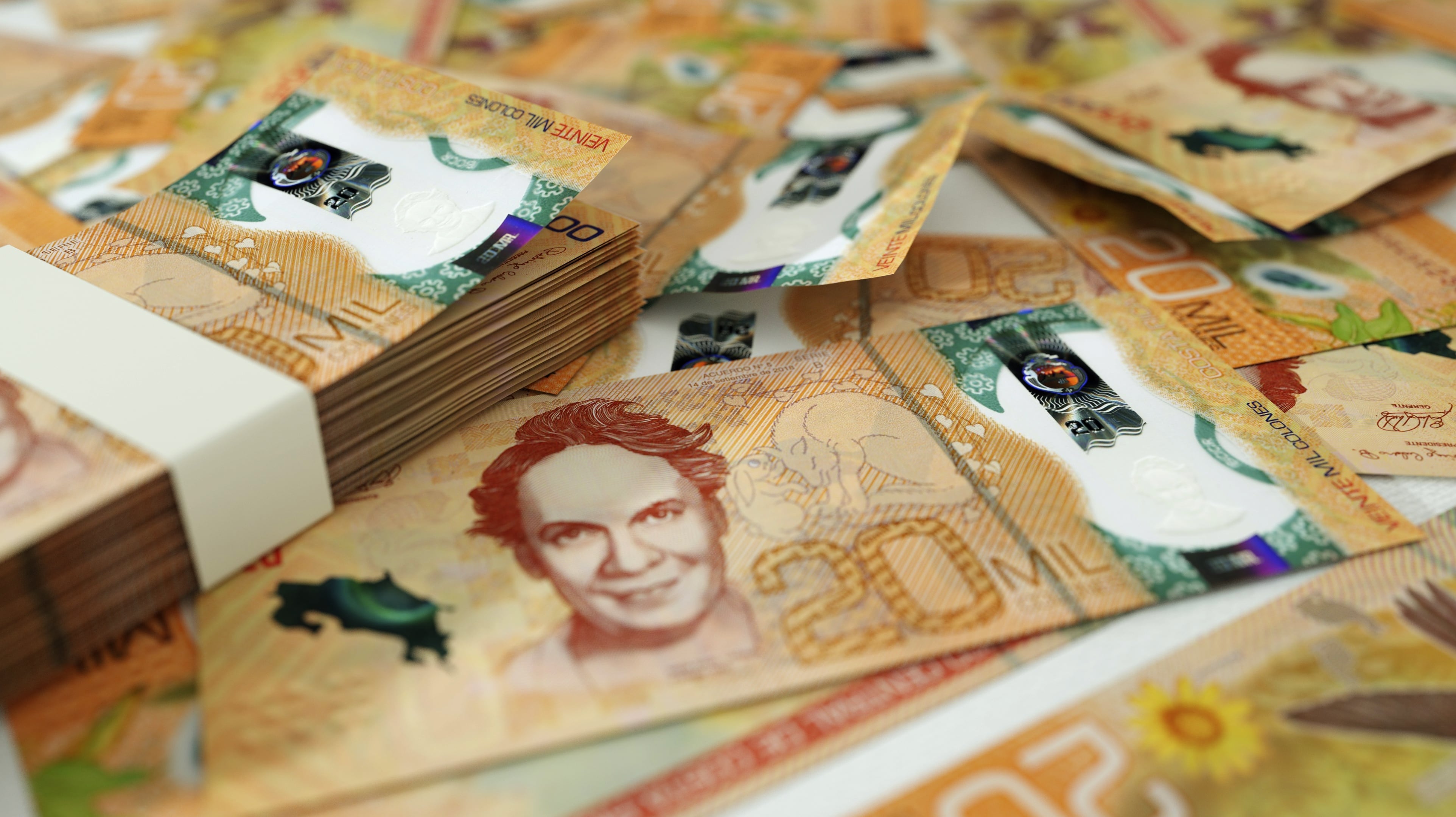 Billetes, salarios, Costa Rica