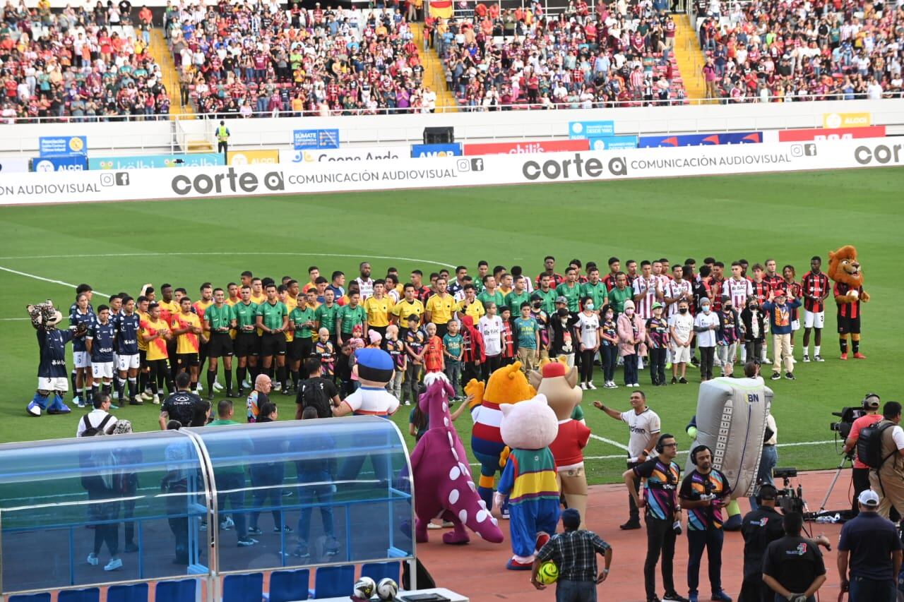 Unidos en la lucha contra el cáncer infantil: Cartaginés, Herediano, Saprissa y Liga Deportiva Alajuelense.