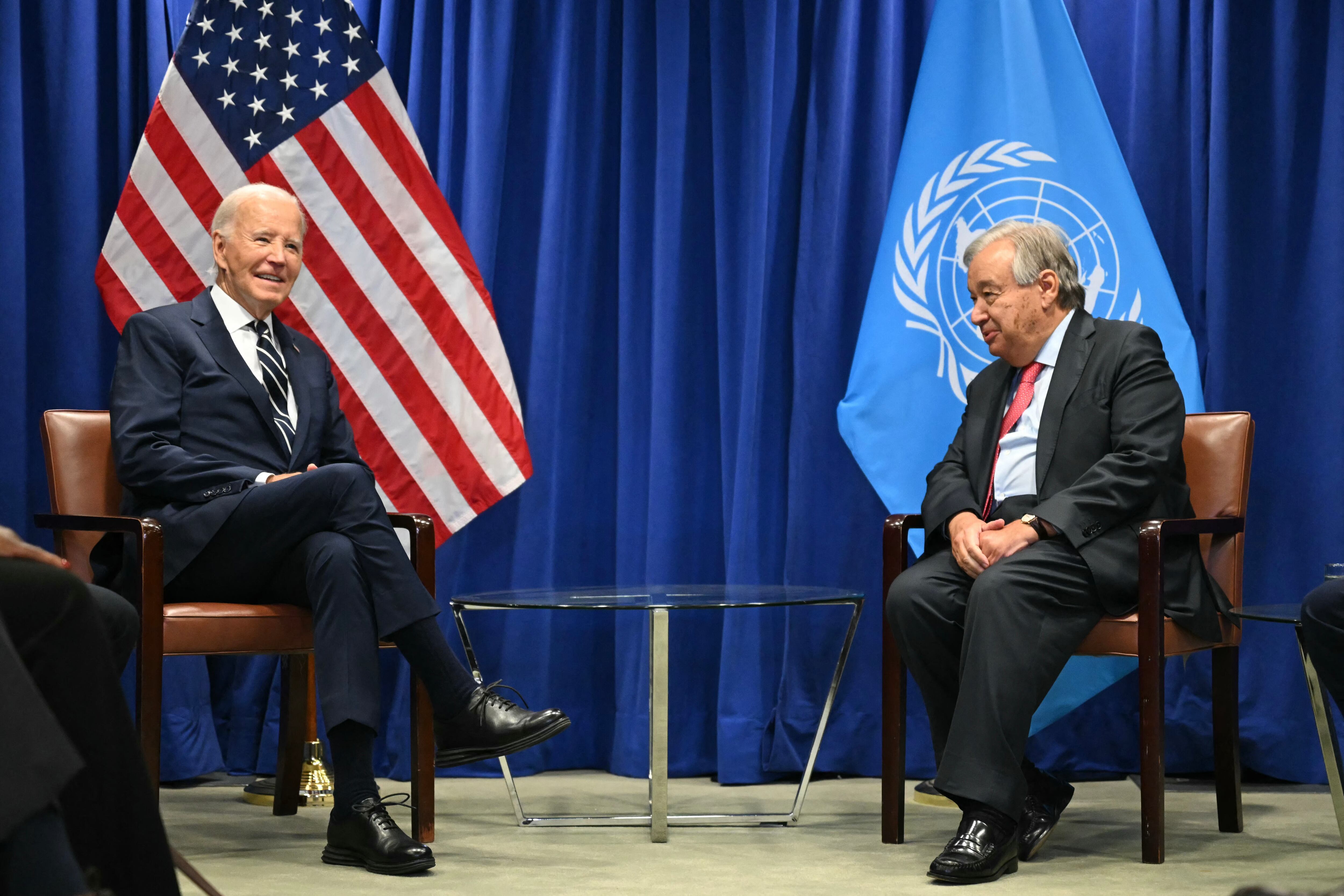 El presidente de Estados Unidos, Joe Biden, se reunió, el pasado mes de setiembre, con el secretario general de las Naciones Unidas, Antonio Guterres, en el marco del 79º período de sesiones de la Asamblea General de las Naciones Unidas. Foto: AFP