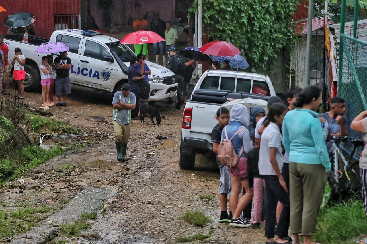 Niño sepultado por terraplén