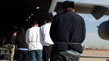 Juez ordena a Trump que autorice el retorno de venezolanos expulsados a El Salvador