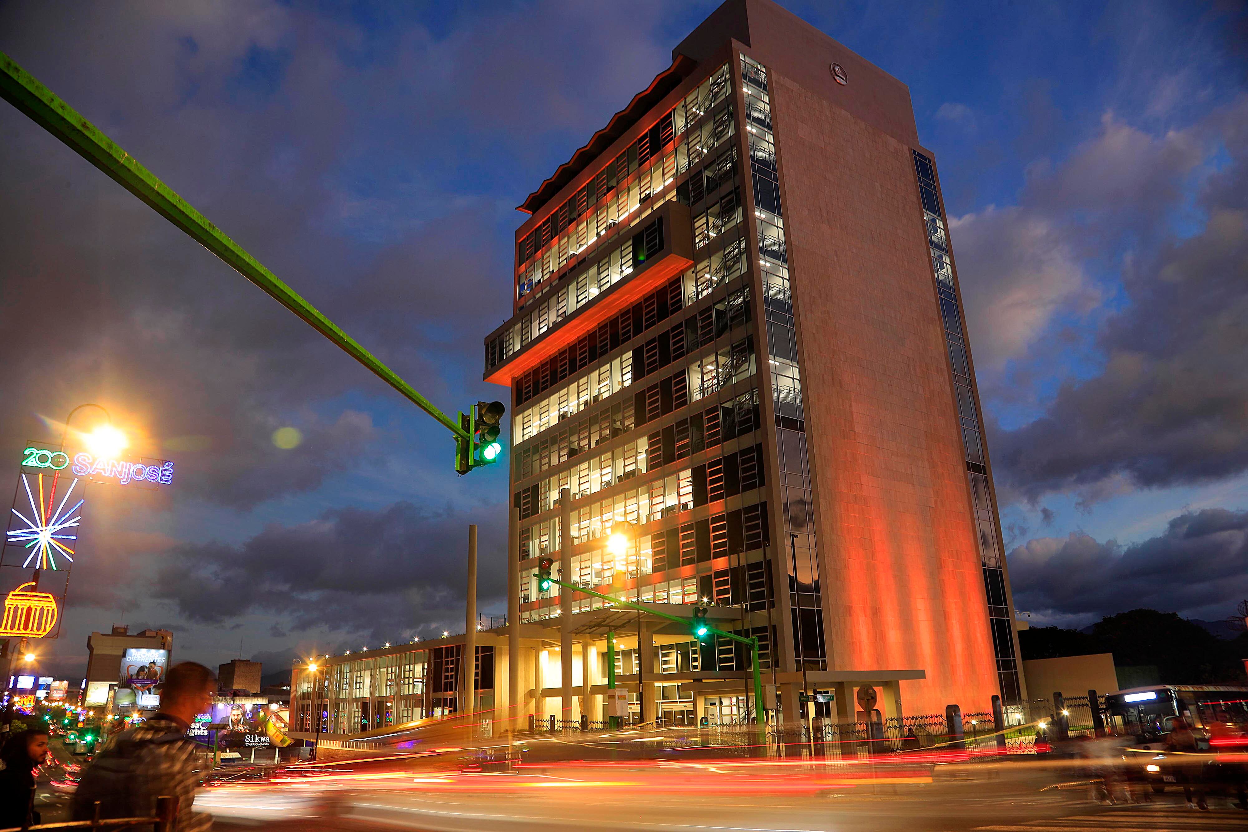 03/02/2024 San José, avenida segunda. Edificio central de la Caja Costarricense de Seguro Social (CCSS), La Caja. Foto: Rafael Pacheco Granados