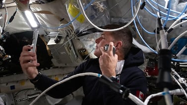 Todo lo que hay que saber del sobrevuelo lunar de Artemis II: De los 40 minutos de silencio al eclipse solar