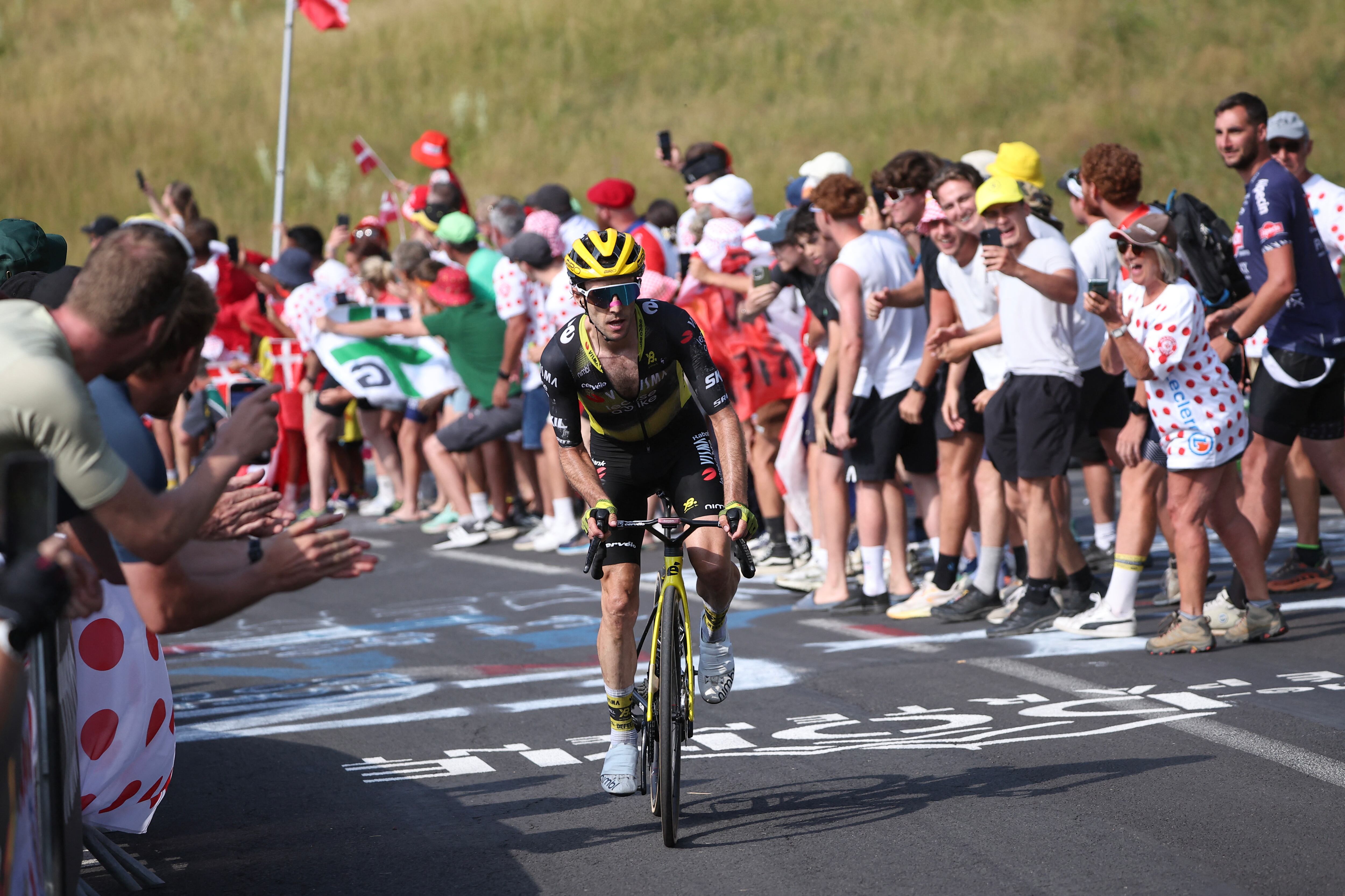 El británico Simon Yates, aquí en plena actividad con el Team Visma-Lease a bike durante el pasado Tour de Francia 2025.