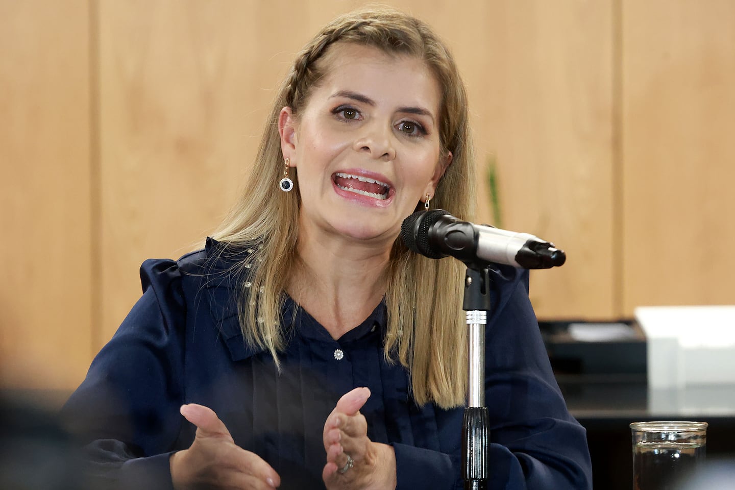 ¿Deben cerrar las empresas privadas el 8 de mayo por el asueto? Esto dice la ley en Costa Rica