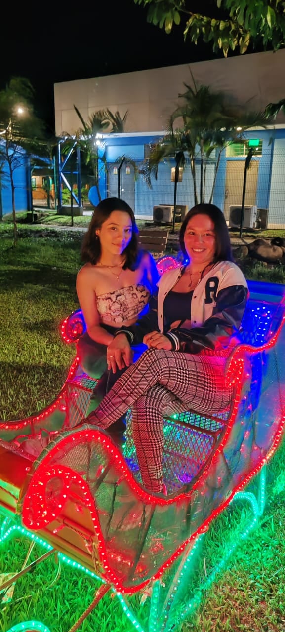 Stephanie Vargas dice sentirse sorprendida por la valentía y fuerza de su hija. Cuenta que desde niña, Kristell ha sido amante de las cámaras.