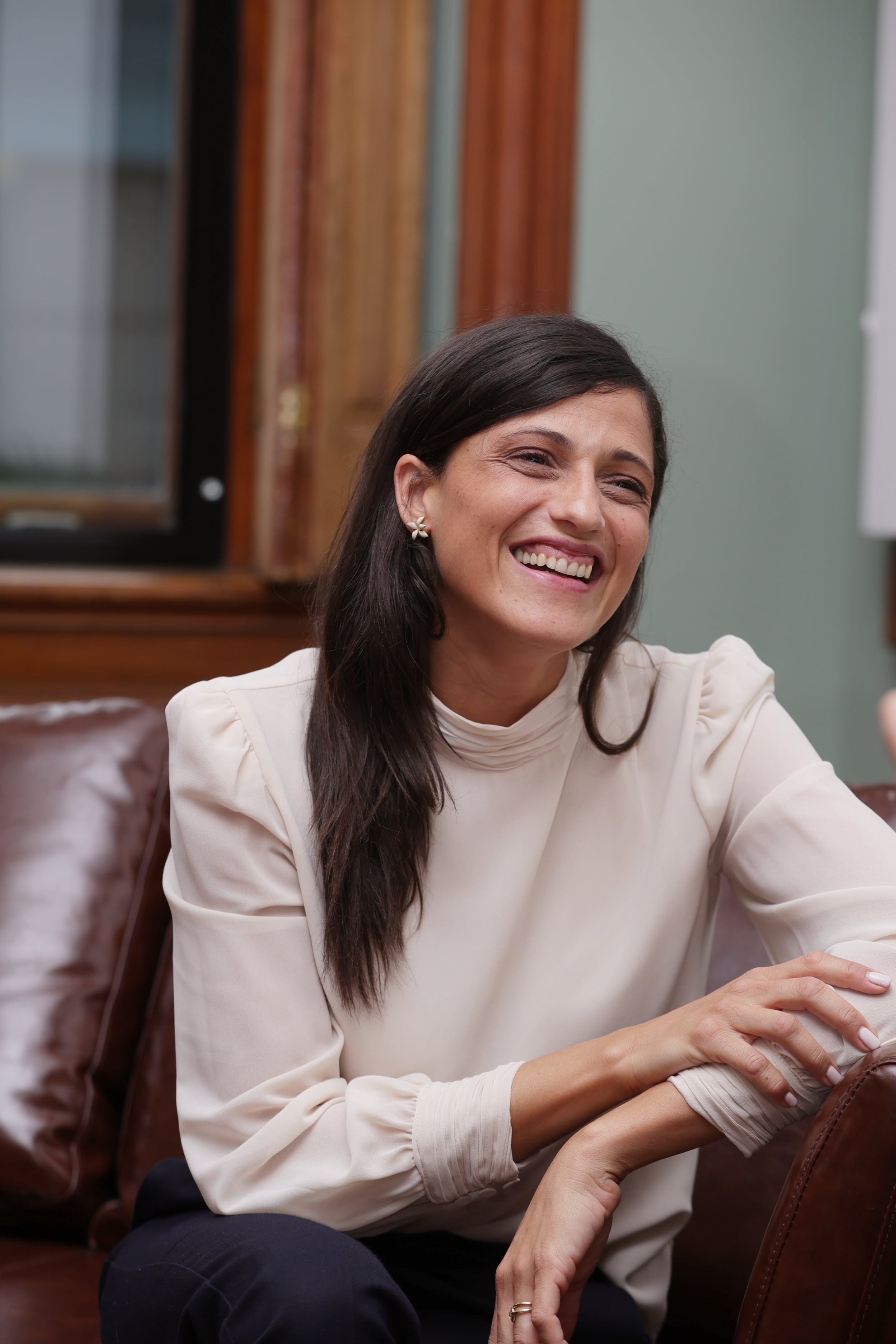 Retratos y entrevista de diputada francesa Eléonore Caroit / Foto John Durán