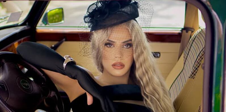 Alex Badilla, cantante e influencer