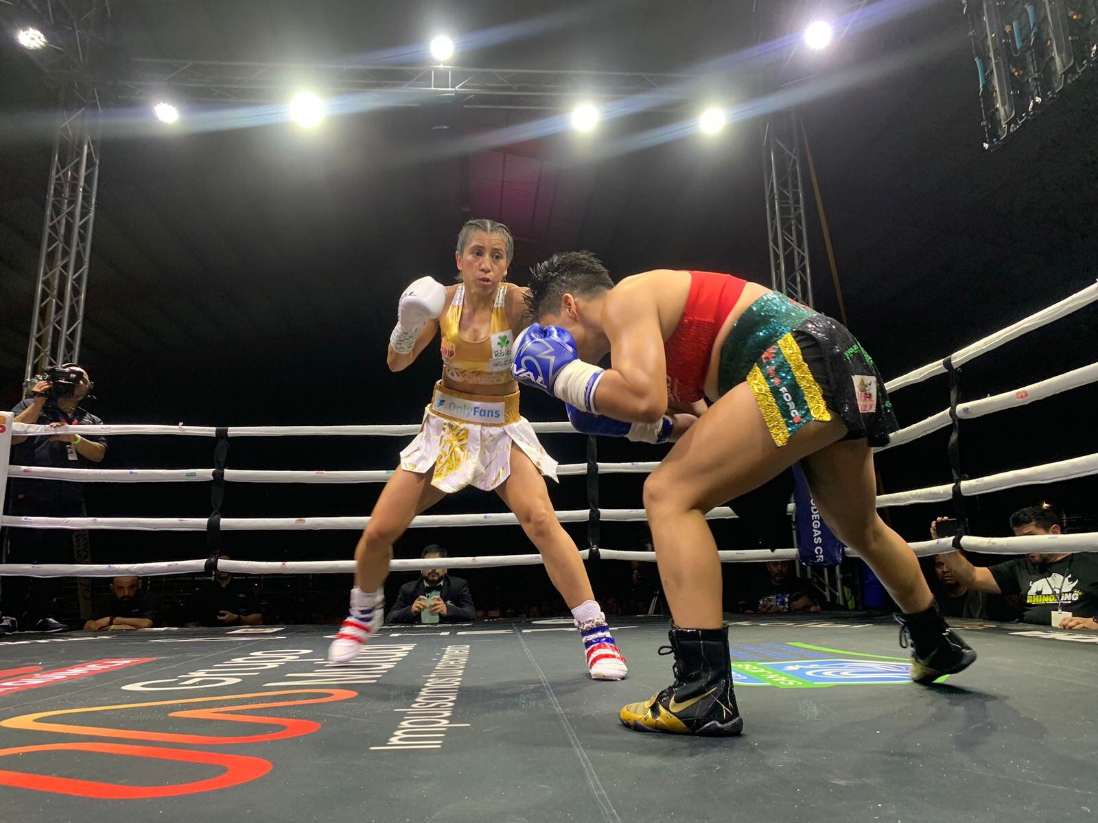 01/11/2024 Liberia. La boxeadora costarricense, Yokasta Valle enfrentó a la mexicana Elizabeth López por el título del Consejo Mundial de Boxeo (WBC por sus siglas en inglés), uno de los que nunca ha ganado. Foto: José Pérez