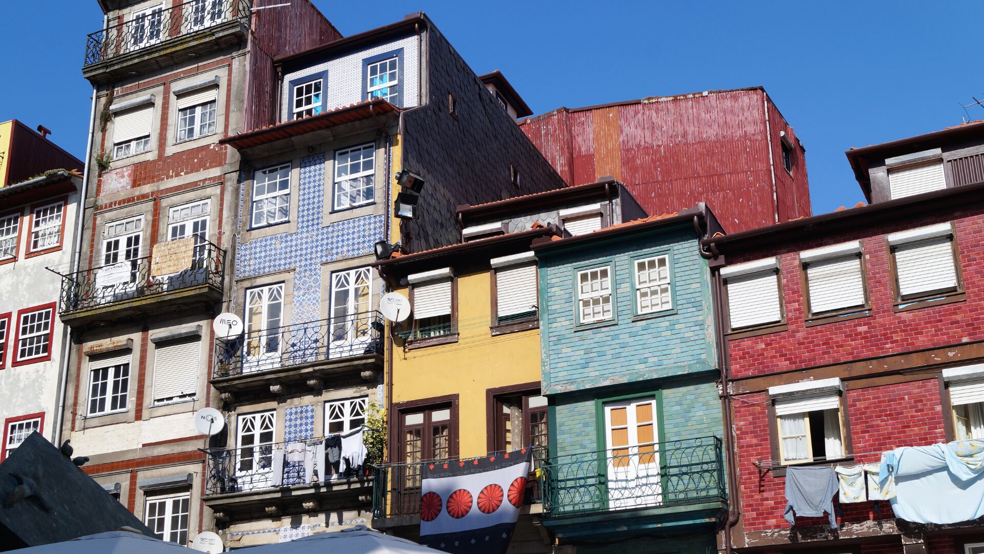 Hombre de 59 años murió en Oporto, Portugal, tras ser prensado por su pareja en un accidente doméstico.