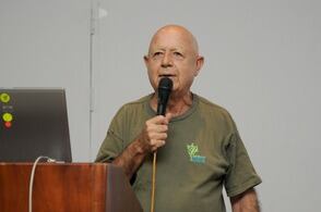 Álvaro Ugalde Víquez, pionero de los parques nacionales de Costa Rica, en actividad del proyecto Rincón de la Vieja, UCR, 2013.
