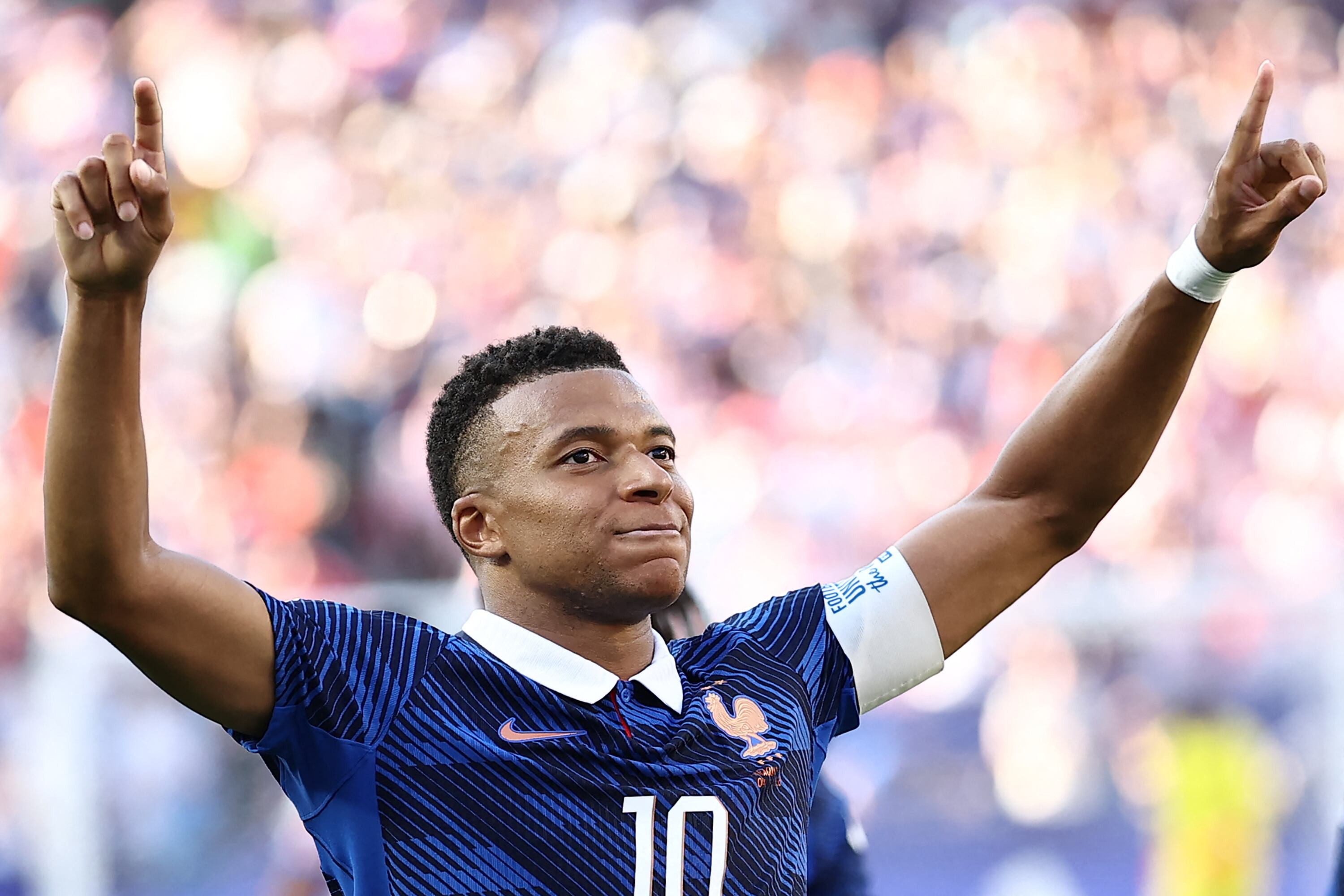 Kylian Mbappe celebra su anotacion contra Paraguay que le dio la victoria a Francia y avanzo a octavos de final del Mundial 2026.
