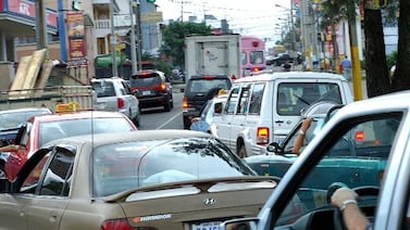 ¿Por qué hay tantas presas en Santo Domingo? Vecinos denuncian ‘caos total’ y esto responde la municipalidad