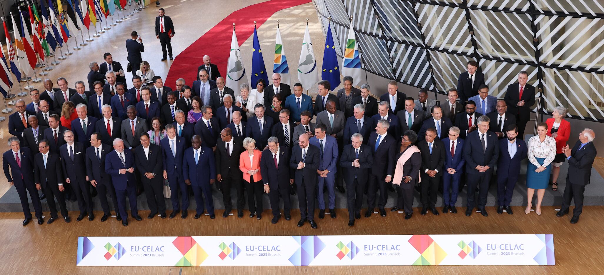 Foto de grupo de líderes de la Unión Europea y de Latinoamérica y el Caribe