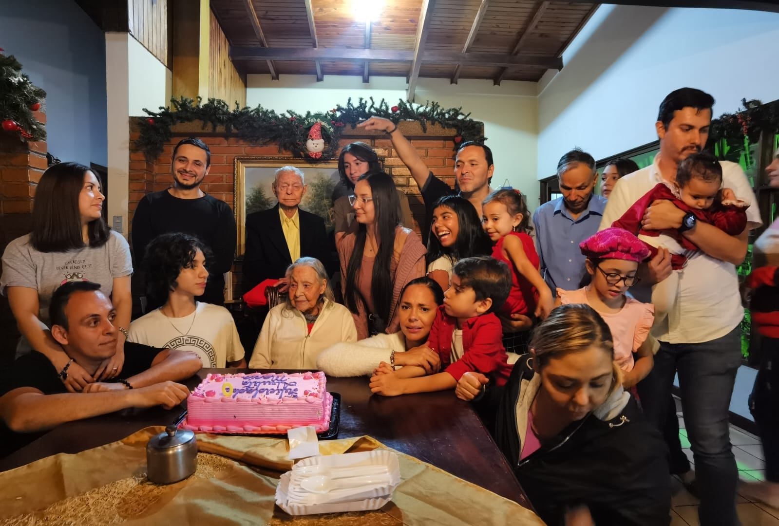 El 10 de mayo don Óscar Alpízar celebró su compleaños 95 rodeado de nietos e hijos. El excombatiente de 1948 se unió en esa época al bando del doctor Rafael Ángel Calderón Guardia.
