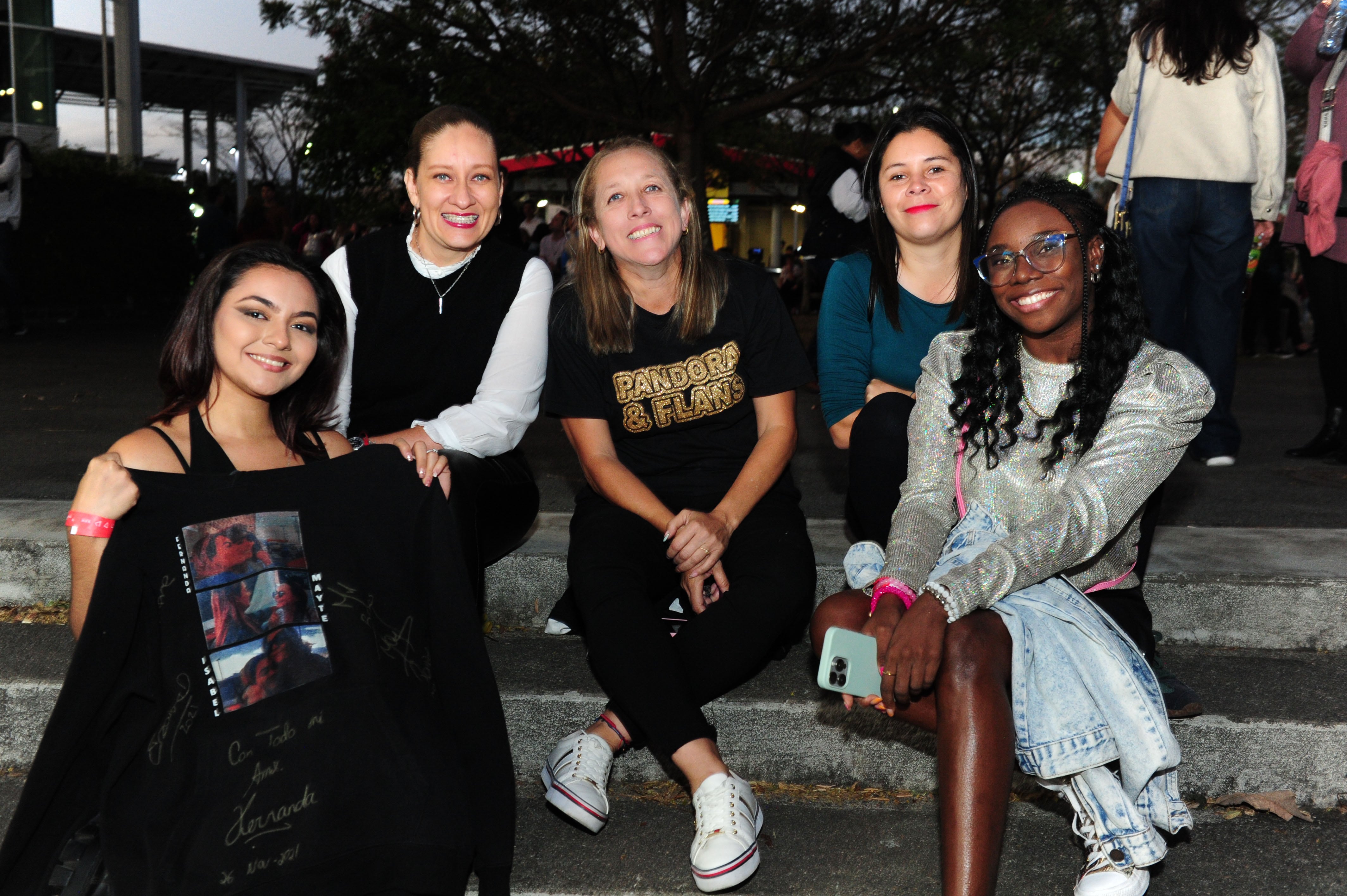 Tour con PANDORA Y FLANS