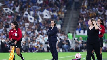 Amelia Valverde: ‘En el fútbol femenino nos tocaba cerrar la cancha con plástico negro para cobrar ¢1.000 de entrada’